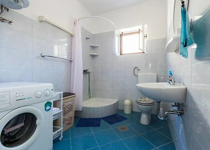 A & G Petrovic Apartment Pirovac